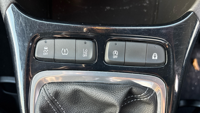 Vauxhall Crossland X 1.2T ecoTec [110] SE Nav 5dr [Start Stop] Petrol Hatchback